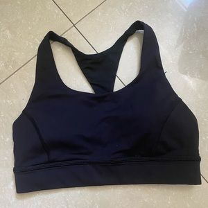 lululemon high support, luxtreme, black, gently used, removable pads